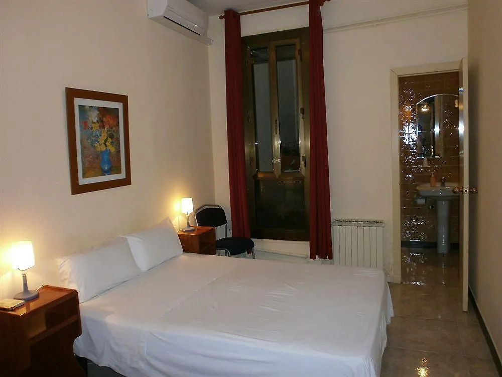 Hostal Absolut Centro Barcellona 2*,